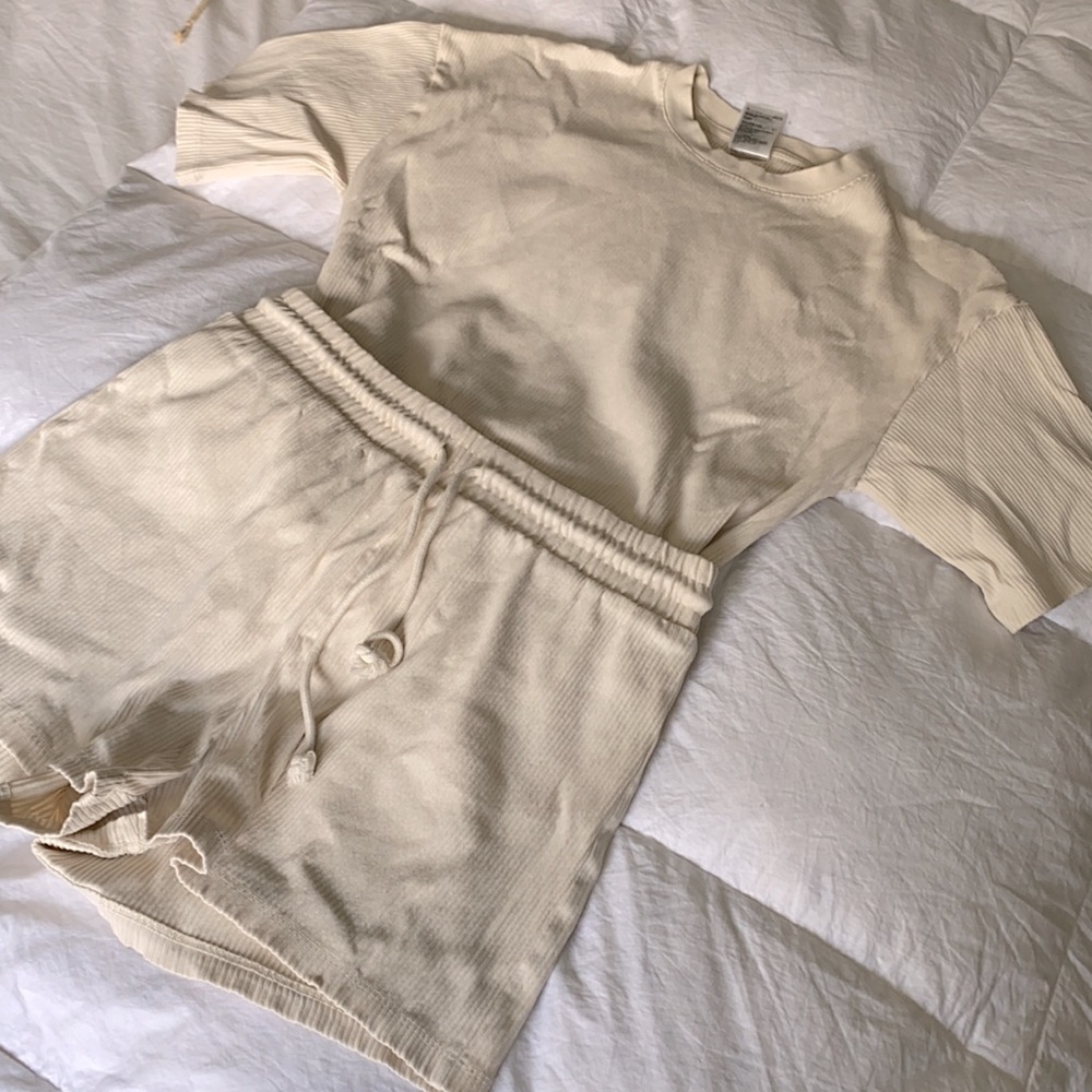 Ribbed Cream Lounge Set